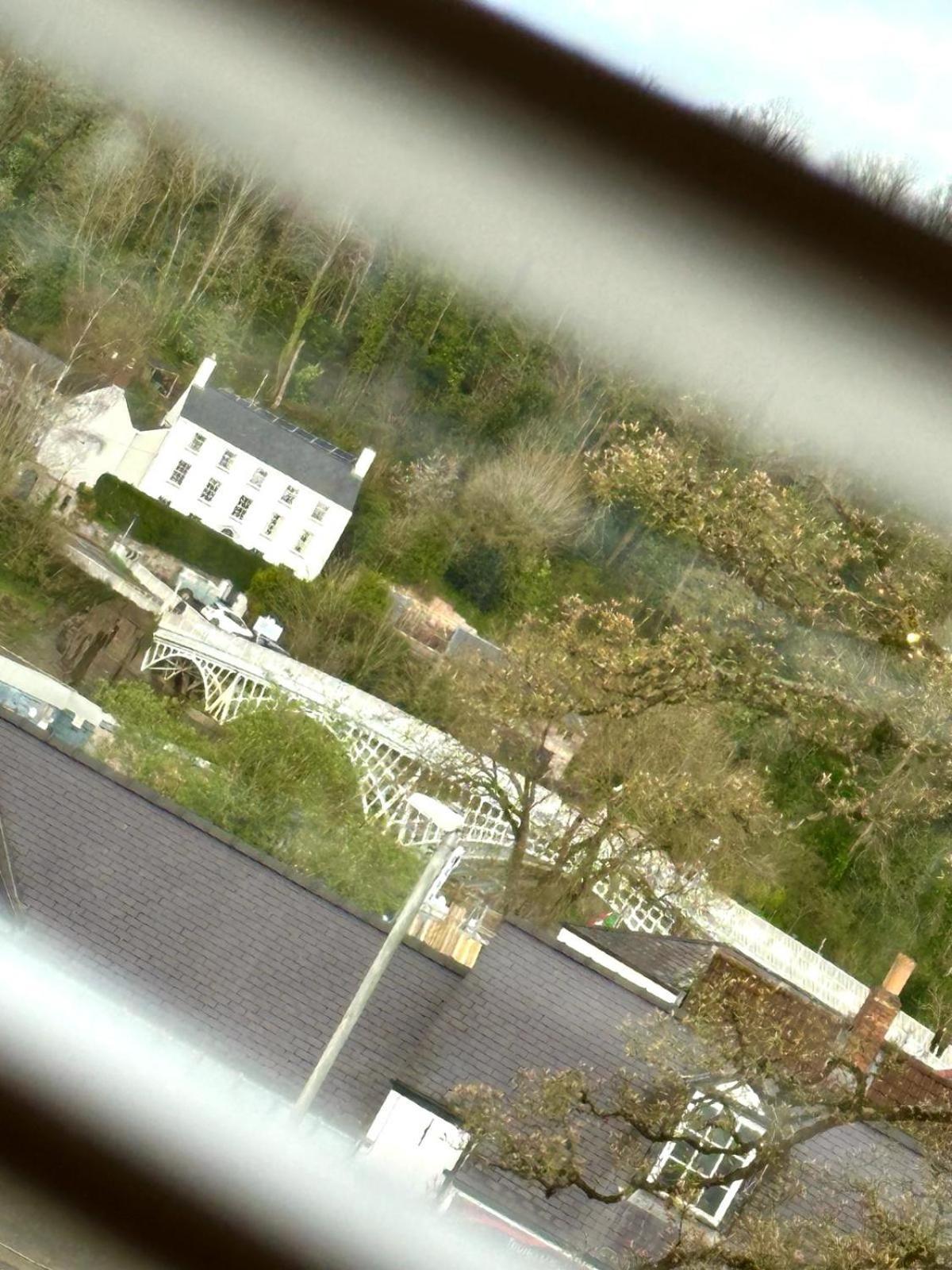 The Three Tuns Hotel Chepstow Luaran gambar