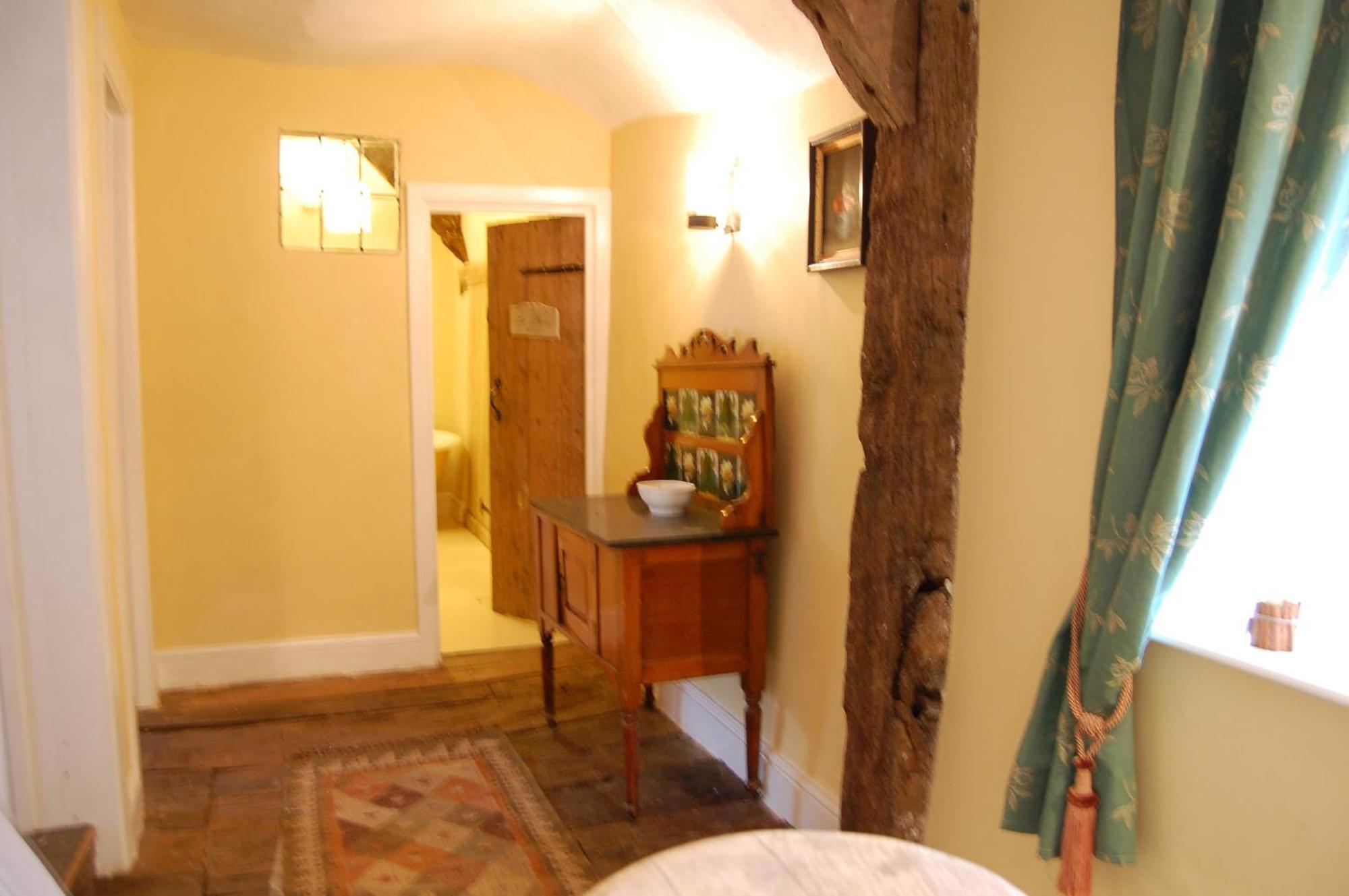 The Three Tuns Hotel Chepstow Luaran gambar
