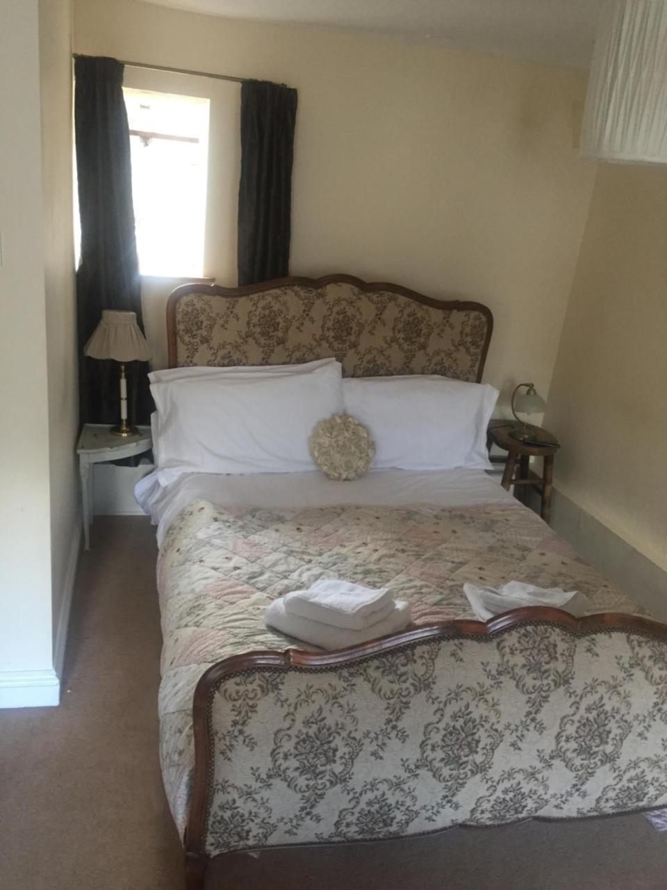The Three Tuns Hotel Chepstow Luaran gambar