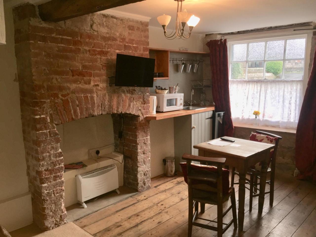 The Three Tuns Hotel Chepstow Luaran gambar